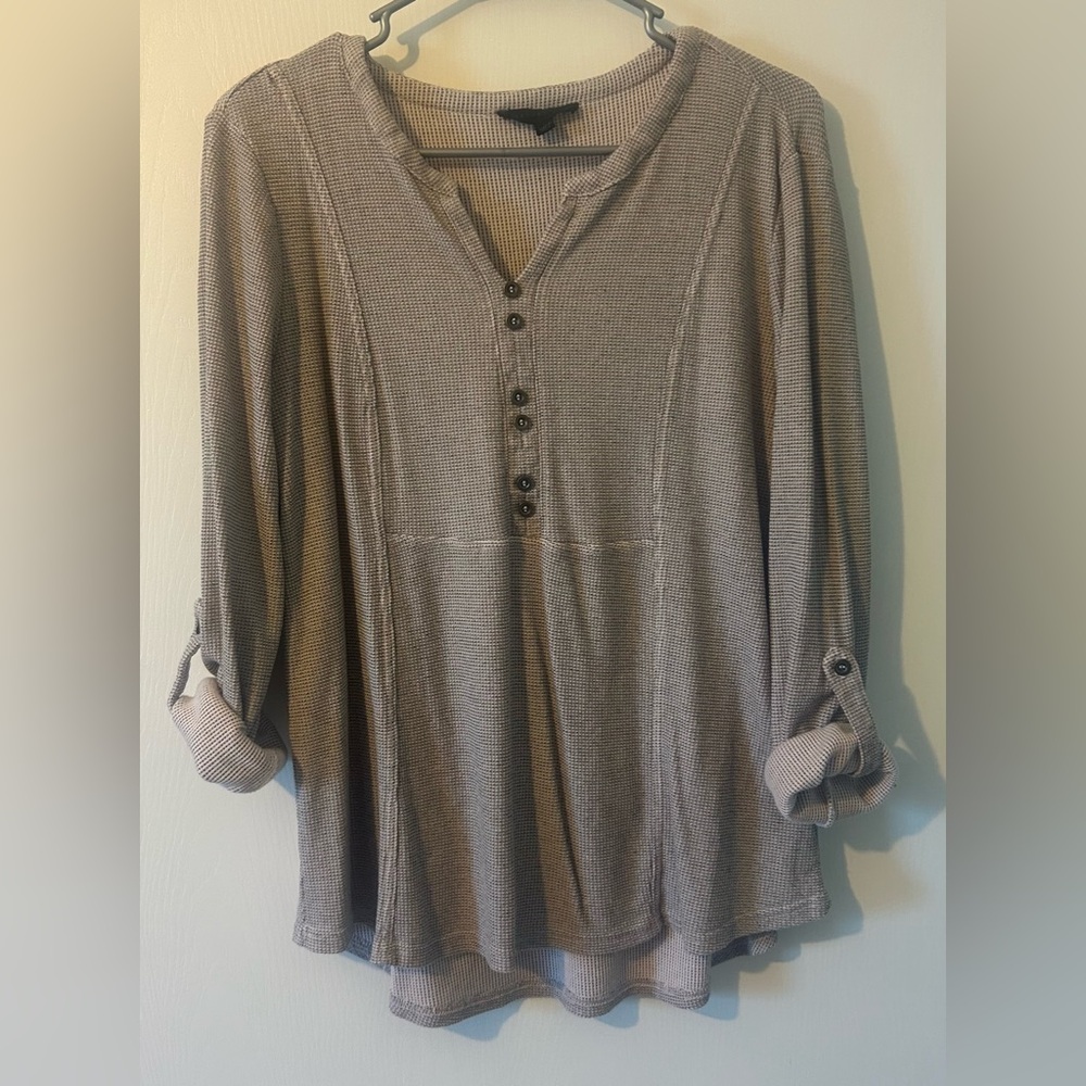 Long/Quarter Sleeve Women's Top